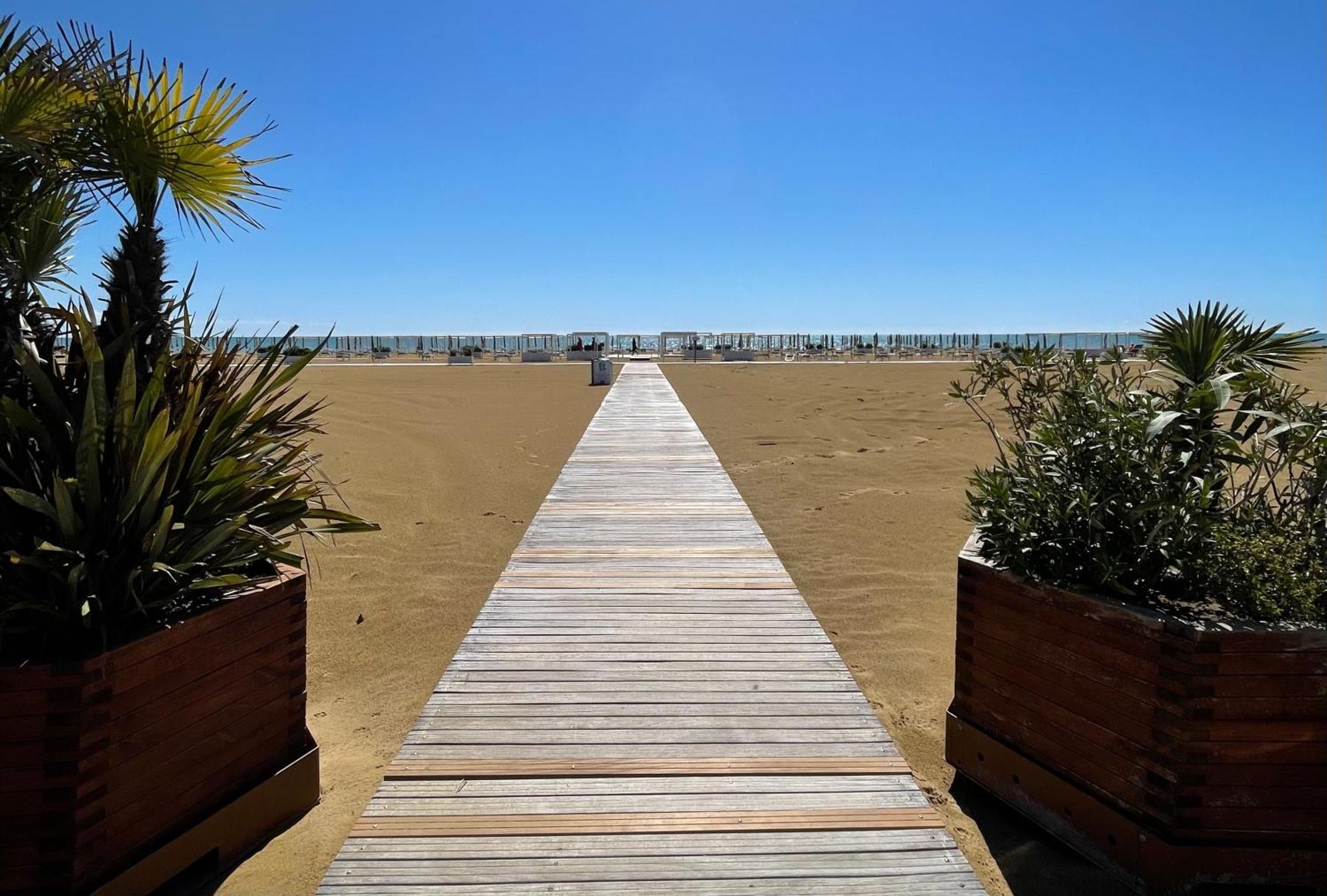 Villa Giorgio 2 Mare E Pineta Bibione Luaran gambar